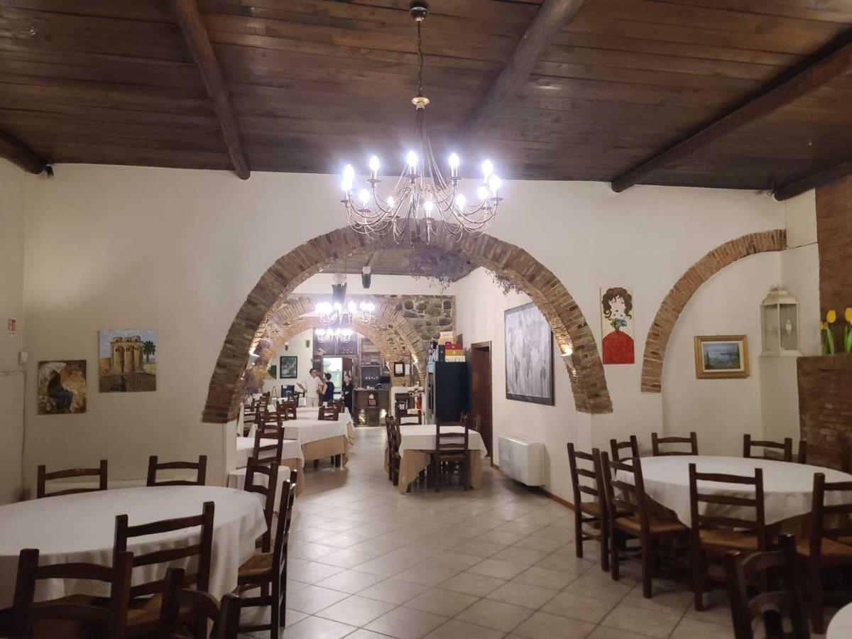 Riccio - La Cantina Del Contadino Rende Exterior foto